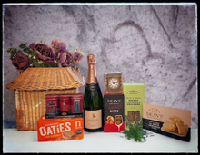 Load image into Gallery viewer, Christmas Hamper #XMAS20231201