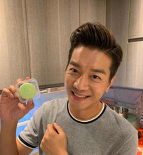 Load image into Gallery viewer, 馬來西亞 恩仔黑刺榴槤冰皮月餅