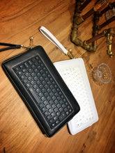 Load image into Gallery viewer, Keyboard Clutch Bag ( White )
